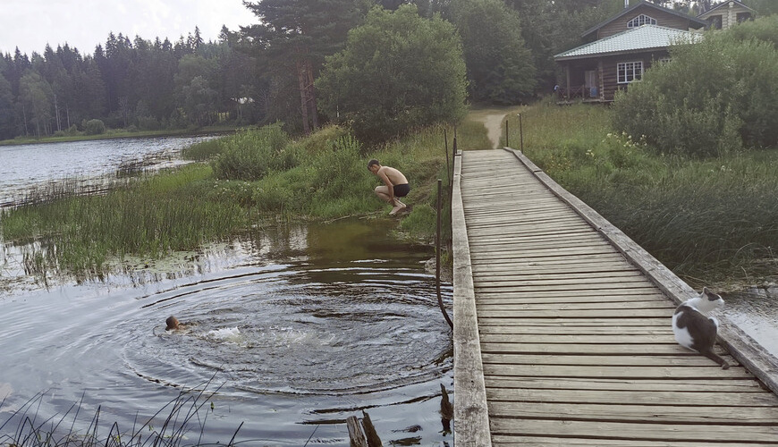 Водяной настоящий в озере